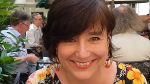 Ein Portraitfoto von Daniela Zahnbrecher